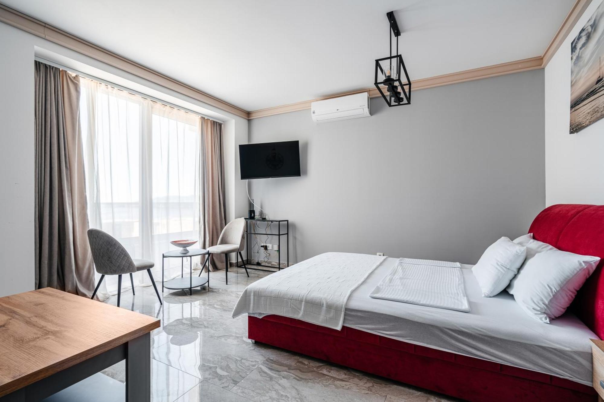 Aura Tower Aparments By In Property Rafailovići Zewnętrze zdjęcie