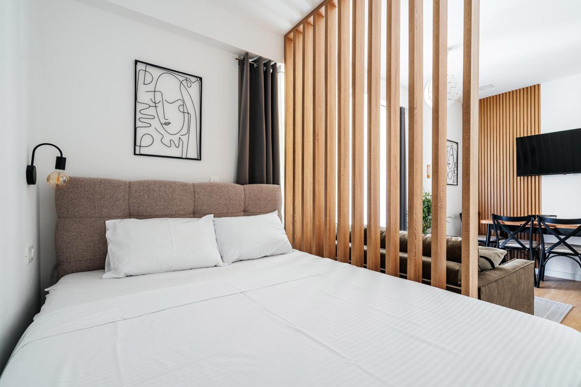 Aura Tower Aparments By In Property Rafailovići Zewnętrze zdjęcie